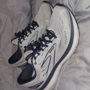 Brooks glycerin 19 size 10